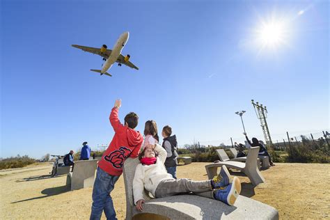 mirador del prat|El mirador del Aeropuerto de El Prat de Llobregat